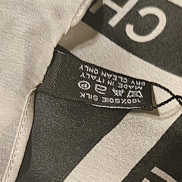 Scarf - Picture 5 of 6